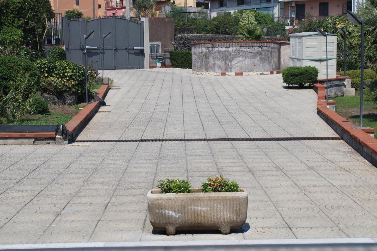 Villa Sicilia Apartment Катания Екстериор снимка